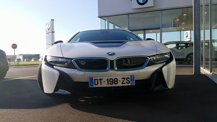 BMW i8