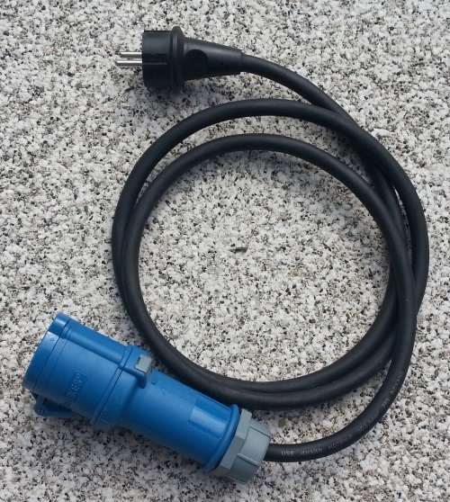 Adaptateur Schucko mâle vers P17 femelle