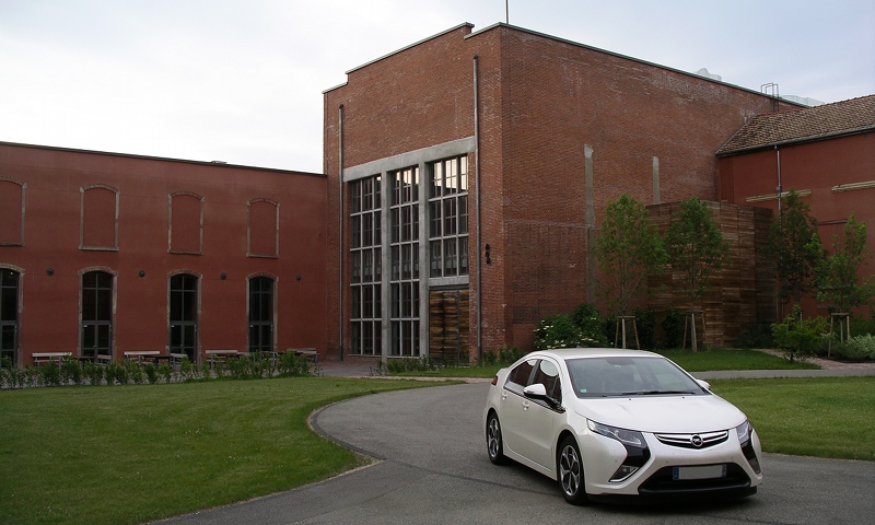 Opel Ampera à la cité de l'automobile à Mulhouse