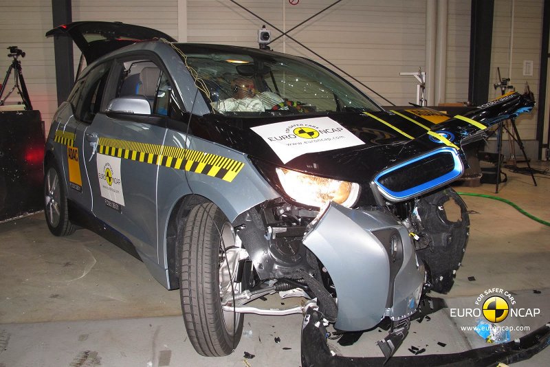 Crash-test bmw i3