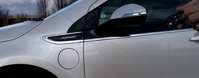 Opel Ampera recharge