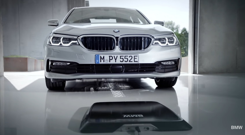 BMW 530e recharge inductive