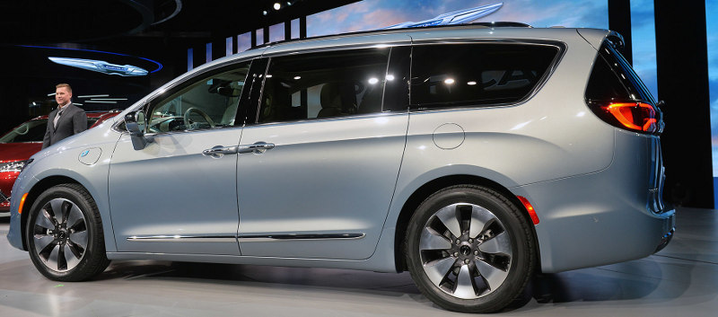 Chrysler Pacifica Hybrid Detroit 2016